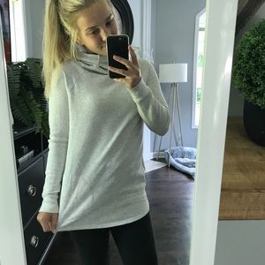 Long sleeve sweatshirt
